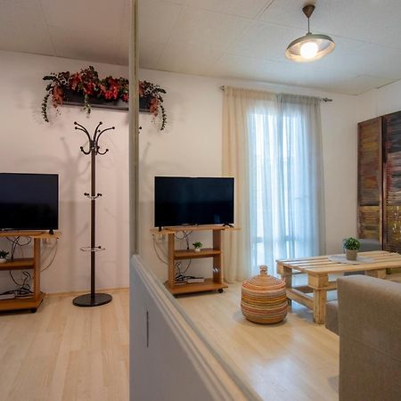 Modern City Apt In The Heart Of Heraklion Εξωτερικό φωτογραφία